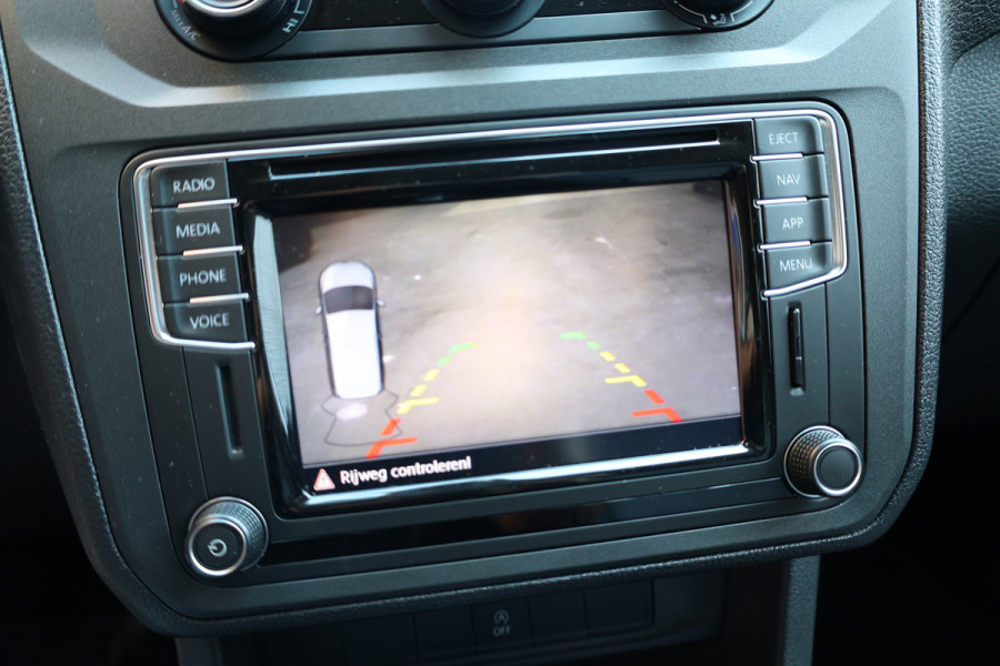 Volkswagen Caddy 2.0 TDI 185 PK DSG R-Line | Camera | CarPlay | Alarm | ACC | Lane Assist | Trekhaak | Navigatie | PDC | DAB | Nieuwe APK | NAP Logisch
