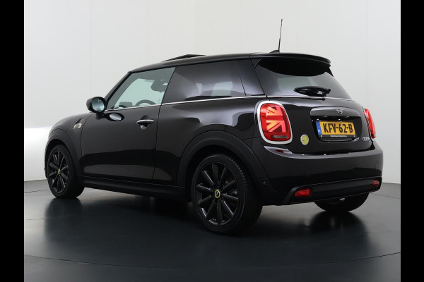 MINI Electric Yours 33 kWh SOH 100% | SUPER COMPLEET UITGEVOERD| PANO | HARMAN KARDON | STOELVERWARMING| HEAD-UP DISPLAY| ACHTERUITRIJCAMERA|