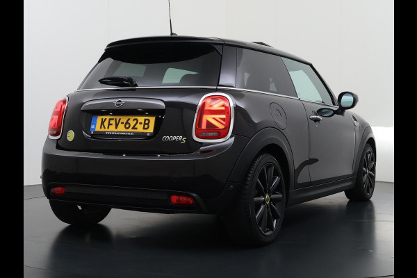 MINI Electric Yours 33 kWh SOH 100% | SUPER COMPLEET UITGEVOERD| PANO | HARMAN KARDON | STOELVERWARMING| HEAD-UP DISPLAY| ACHTERUITRIJCAMERA|