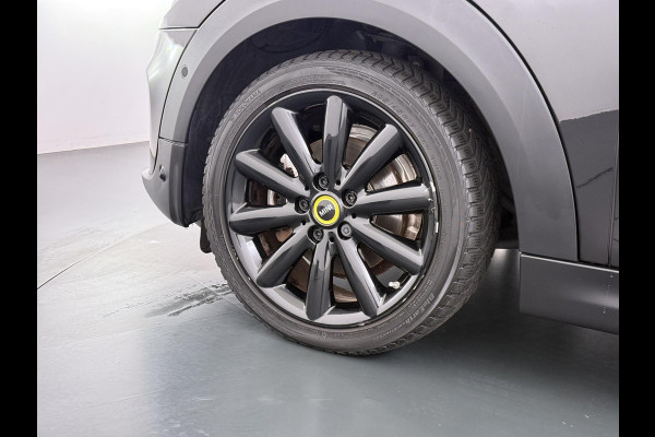 MINI Electric Yours 33 kWh SOH 100% | SUPER COMPLEET UITGEVOERD| PANO | HARMAN KARDON | STOELVERWARMING| HEAD-UP DISPLAY| ACHTERUITRIJCAMERA|