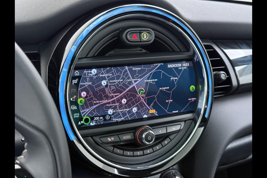MINI Electric Yours 33 kWh SOH 100% | SUPER COMPLEET UITGEVOERD| PANO | HARMAN KARDON | STOELVERWARMING| HEAD-UP DISPLAY| ACHTERUITRIJCAMERA|