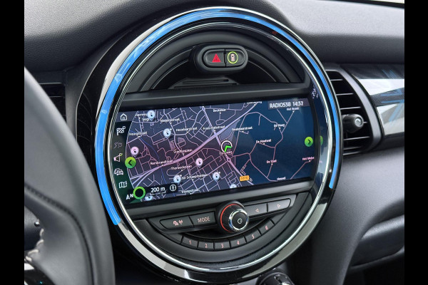 MINI Electric Yours 33 kWh SOH 100% | SUPER COMPLEET UITGEVOERD| PANO | HARMAN KARDON | STOELVERWARMING| HEAD-UP DISPLAY| ACHTERUITRIJCAMERA|