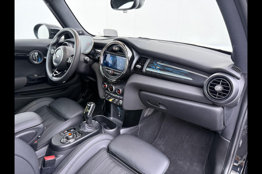MINI Electric Yours 33 kWh SOH 100% | SUPER COMPLEET UITGEVOERD| PANO | HARMAN KARDON | STOELVERWARMING| HEAD-UP DISPLAY| ACHTERUITRIJCAMERA|