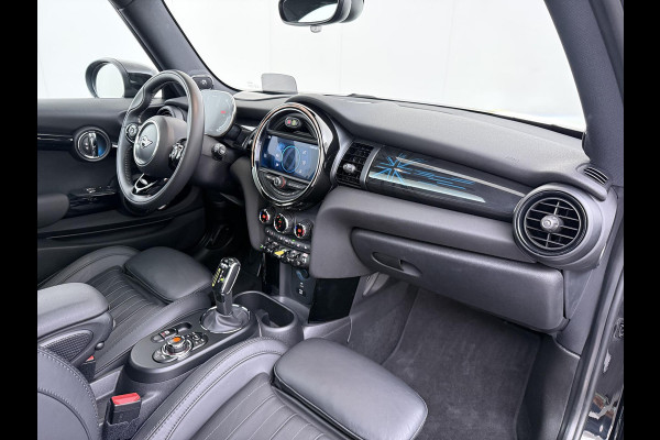 MINI Electric Yours 33 kWh SOH 100% | SUPER COMPLEET UITGEVOERD| PANO | HARMAN KARDON | STOELVERWARMING| HEAD-UP DISPLAY| ACHTERUITRIJCAMERA|