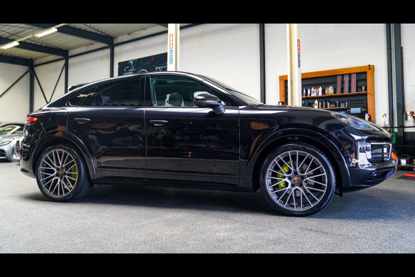 Porsche Cayenne Coupé 3.0 E-Hybrid | Softclose | Luchtvering | Bose | Panorama