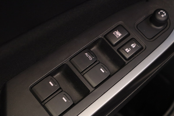 Suzuki Vitara 1.4 Boosterjet Style Smart Hybrid Navigatie Full-led Trekhaak * Hemelvaartsdag geopend van 12:00 tot 17:00u *
