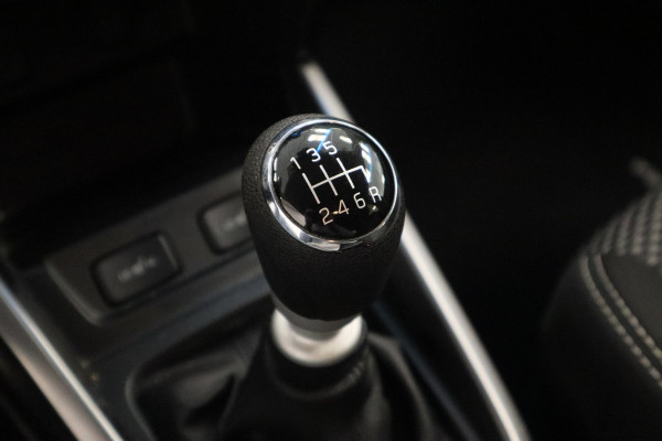 Suzuki Vitara 1.4 Boosterjet Style Smart Hybrid Navigatie Full-led Trekhaak * Hemelvaartsdag geopend van 12:00 tot 17:00u *