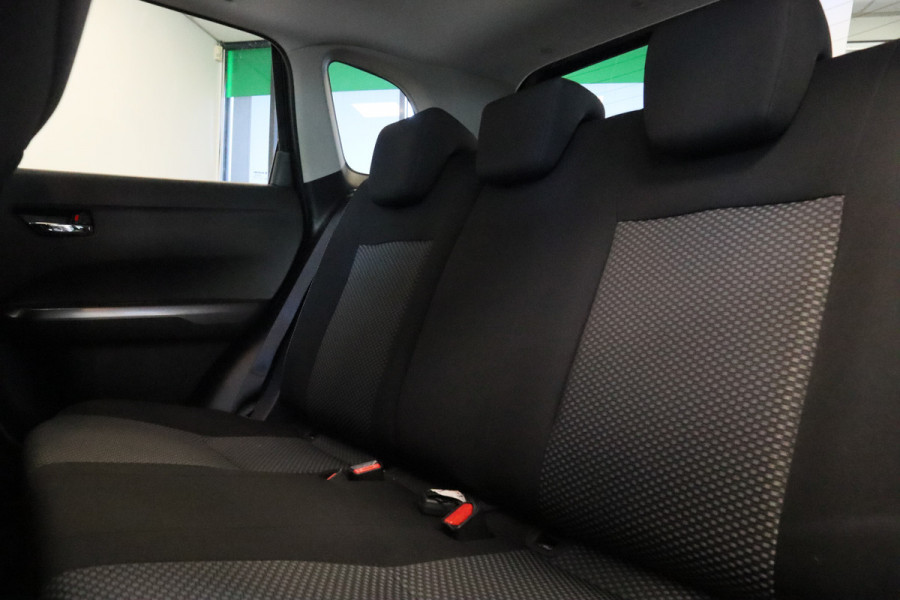 Suzuki Vitara 1.4 Boosterjet Style Smart Hybrid Navigatie Full-led Trekhaak * Hemelvaartsdag geopend van 12:00 tot 17:00u *