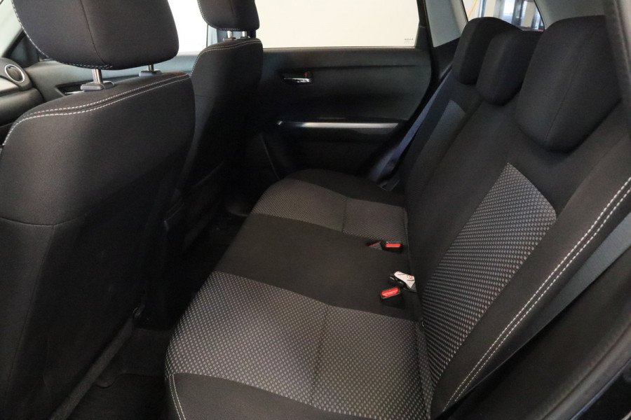 Suzuki Vitara 1.4 Boosterjet Style Smart Hybrid Navigatie Full-led Trekhaak * Hemelvaartsdag geopend van 12:00 tot 17:00u *