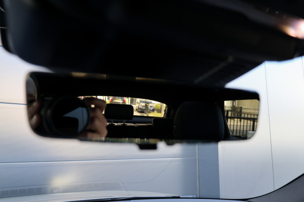 Land Rover Range Rover Evoque 1.5 P300e AWD R-Dynamic HSE | BTW | PANO | MEMORY | HUD | STOEL/STUURVERW | LEDER | CARPLAY | DODE HOEK |