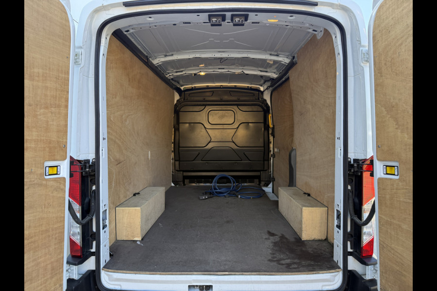 Ford E-Transit 68kWh 184PK L2H2 317km WLTP 94,9% (SOH) BEV Snelladen Cruise control Climate control Carplay Navigatie Laadkabel Parkeersensoren