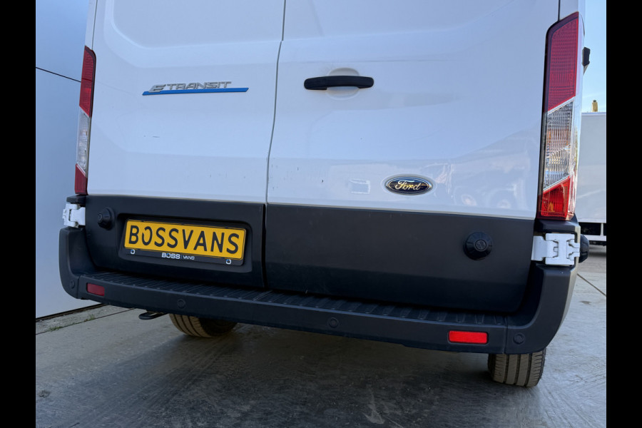 Ford E-Transit 68kWh 184PK L2H2 317km WLTP 94,9% (SOH) BEV Snelladen Cruise control Climate control Carplay Navigatie Laadkabel Parkeersensoren