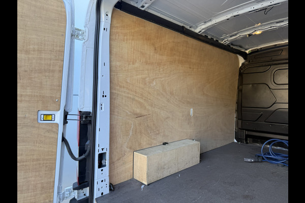 Ford E-Transit 68kWh 184PK L2H2 317km WLTP 94,9% (SOH) BEV Snelladen Cruise control Climate control Carplay Navigatie Laadkabel Parkeersensoren