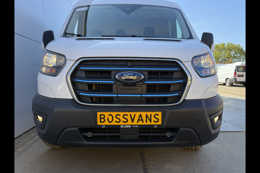 Ford E-Transit 68kWh 184PK L2H2 317km WLTP 94,9% (SOH) BEV Snelladen Cruise control Climate control Carplay Navigatie Laadkabel Parkeersensoren