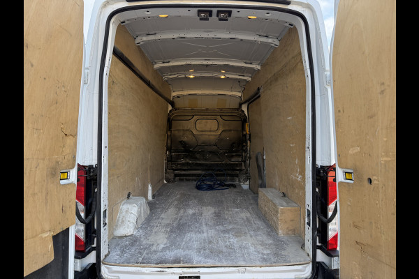 Ford E-Transit 68kWh 184PK L3H3 317km WLTP 95,7% (SOH) BEV Snelladen Camera Cruise control Climate control Carplay Navigatie Laadkabel Parkeersensoren