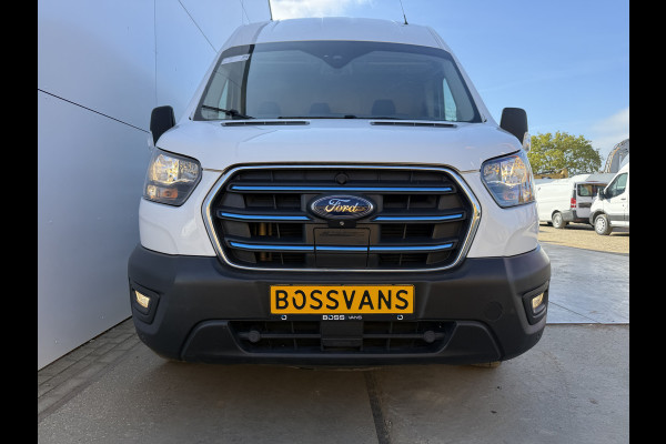 Ford E-Transit 68kWh 184PK L3H3 317km WLTP 95,7% (SOH) BEV Snelladen Camera Cruise control Climate control Carplay Navigatie Laadkabel Parkeersensoren