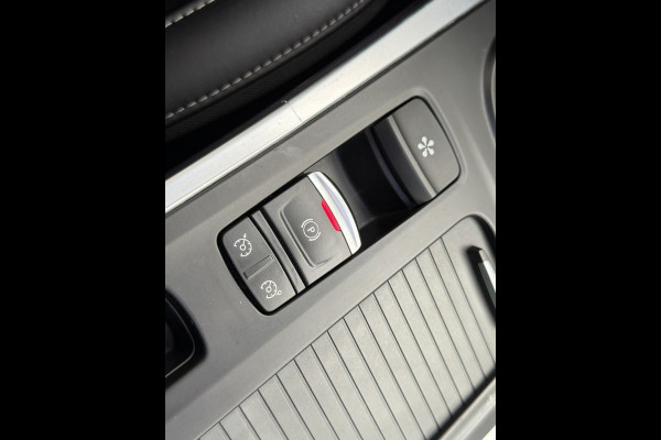 Renault Mégane 1.3 TCe Bose Automaat Camera Clima Apple / Android Carplay Panorama All-Season banden