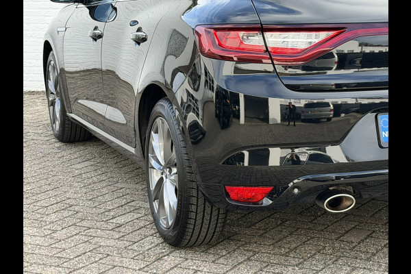 Renault Mégane 1.3 TCe Bose Automaat Camera Clima Apple / Android Carplay Panorama All-Season banden