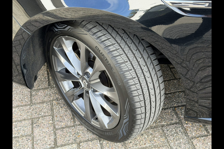 Renault Mégane 1.3 TCe Bose Automaat Camera Clima Apple / Android Carplay Panorama All-Season banden