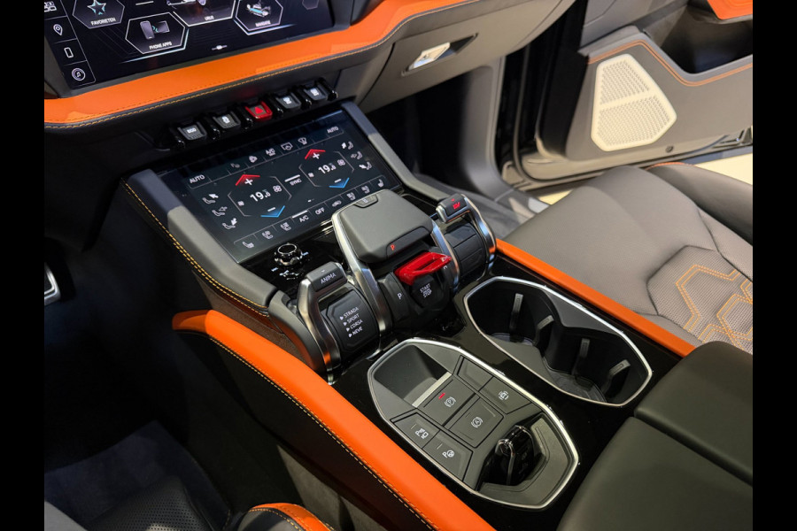 Lamborghini Urus SE|Pano|B&O|Ceramic|Hud|Massage|BTW|Fabrieksgarantie|Onderhoudscontract