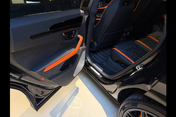 Lamborghini Urus SE|Pano|B&O|Ceramic|Hud|Massage|BTW|Fabrieksgarantie|Onderhoudscontract