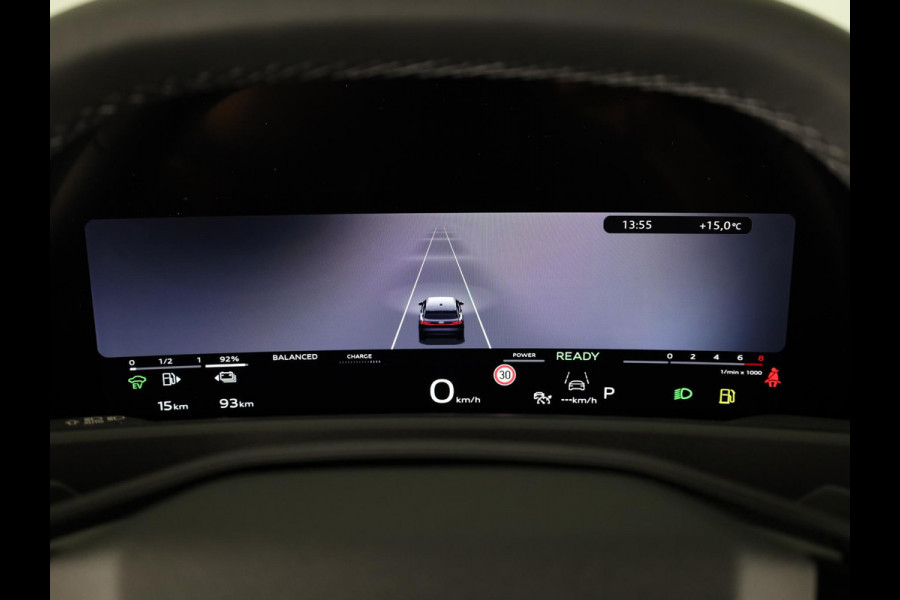 Audi Q3 Advanced edition e-hybrid 272 pk | Techniekpakket plus | Ambiente lichtpakket | Privacy glas | 18'' LM zwart |