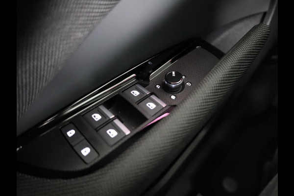 Audi Q3 Advanced edition e-hybrid 272 pk | Techniekpakket plus | Ambiente lichtpakket | Privacy glas | 18'' LM zwart |