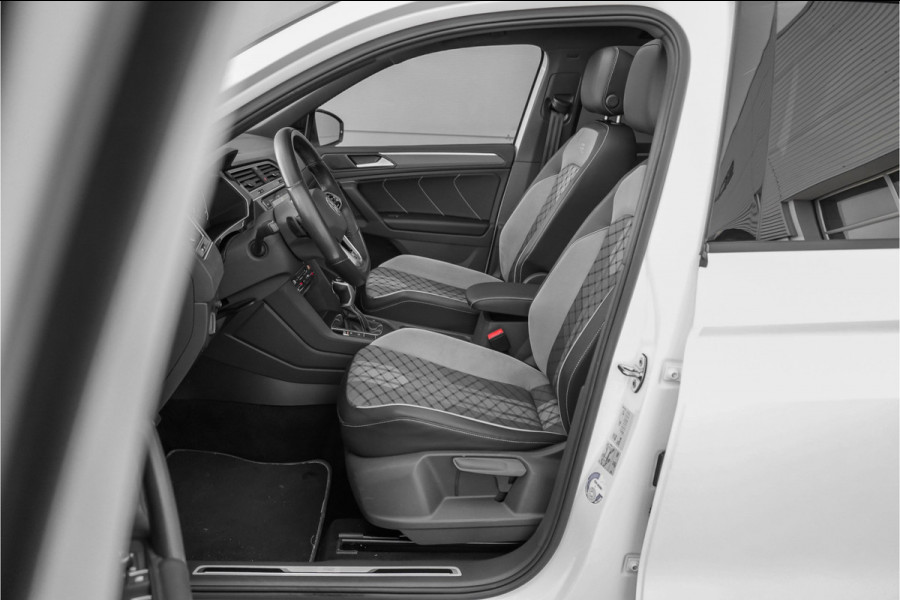 Volkswagen Tiguan 1.4 TSI eHybrid R-Line Pano HUD Black Style ACC 360° Elek Trekhaak