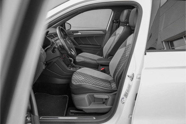 Volkswagen Tiguan 1.4 TSI eHybrid R-Line Pano HUD Black Style ACC 360° Elek Trekhaak