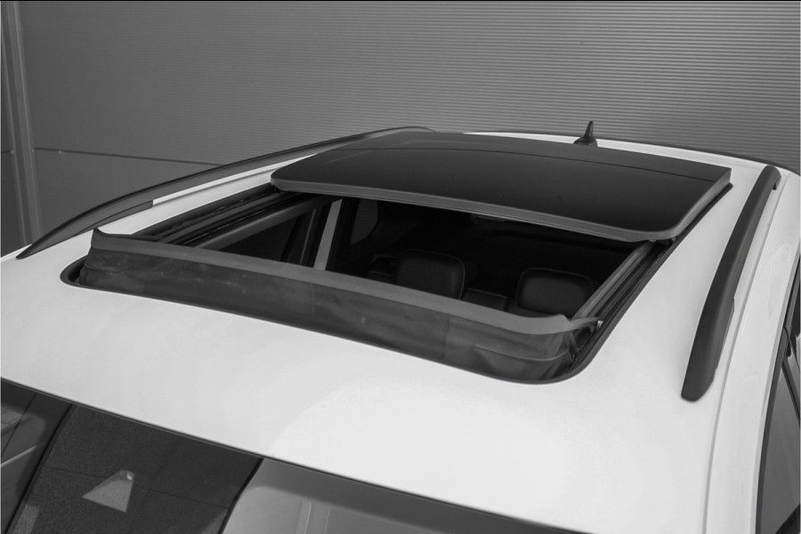 Volkswagen Tiguan 1.4 TSI eHybrid R-Line Pano HUD Black Style ACC 360° Elek Trekhaak