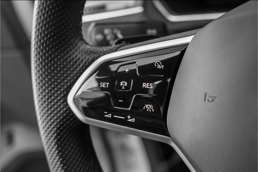 Volkswagen Tiguan 1.4 TSI eHybrid R-Line Pano HUD Black Style ACC 360° Elek Trekhaak