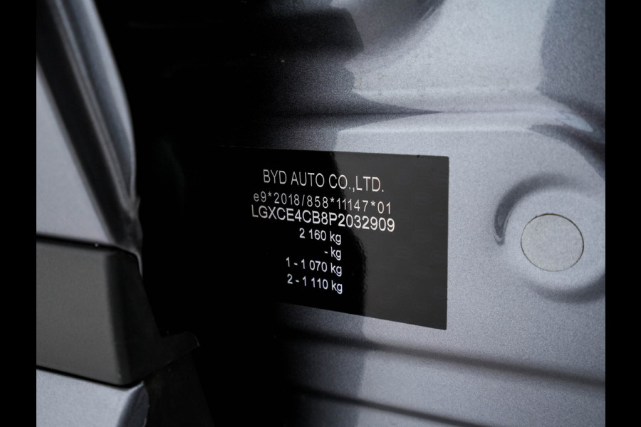 BYD ATTO 3 Comfort 60 kWh [ 3-Fase ] {SOH-92%} (INCL.BTW) *PANO | ADAPTIVE-CRUISE | LEATHER | FULL-LED | TOP-VIEW | BLIND-SPOT | HEATED-COMFORTSEATS | DIGI-COCKPIT | CARPLAY | DAB | NAVI-FULLMAP | ECC | PDC | 18''ALU*