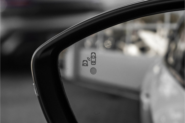 Peugeot e-208 EV GT 350 50 kWh Climate Parkeerhulp Camera 17"