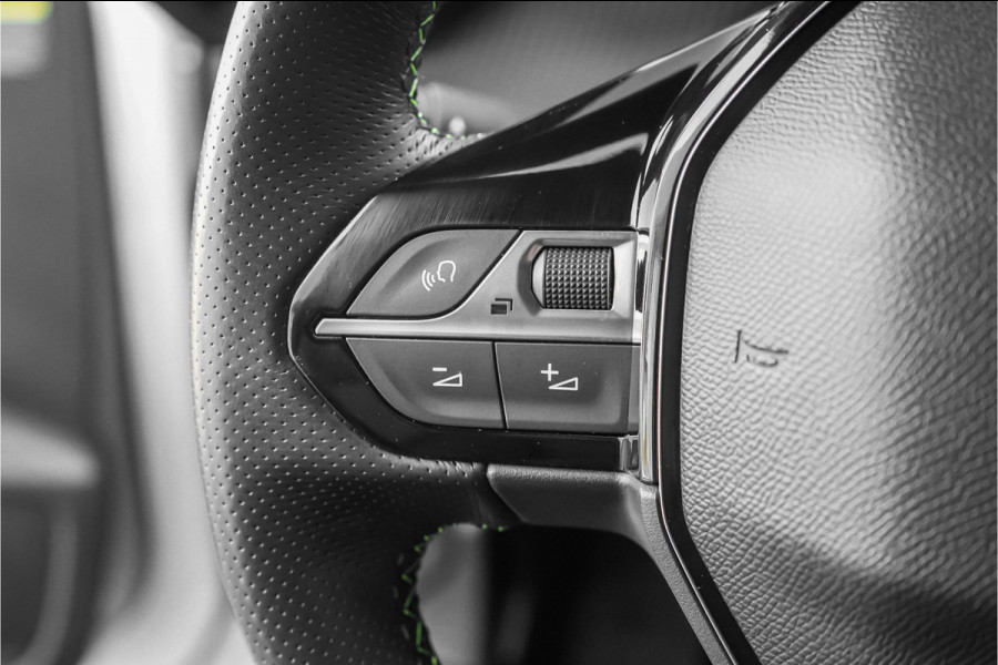 Peugeot e-208 EV GT 350 50 kWh Climate Parkeerhulp Camera 17"