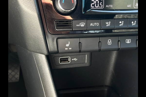 Škoda Rapid Spaceback 1.0 TSI Greentech Clever | PDC | Trekhaak | Stoelverwarming |Navi