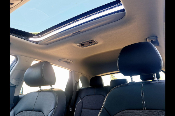 Kia e-Niro DynamicPlusLine 64 kWh | SOH: 94,7% | Schuifdak | Trekhaak | LED | Adaptive CC | Navi | Climate | Leder-Stof |