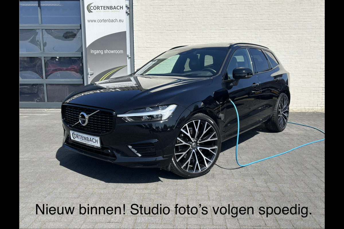 Volvo XC60 2.0 T8 Plug-in hybrid AWD R-Design | Luchtvering | Zwenkbare trekhaak | Panorama dak | Memory | 22 Inch | Adaptieve cruise |