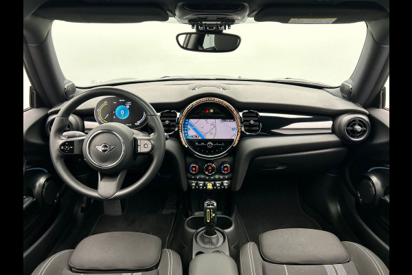 MINI Mini Electric MINI Electric Cooper SE 33 kWh | Carplay | Schuif/kanteldak | Camera | Climate-control | Stoelverwarming |