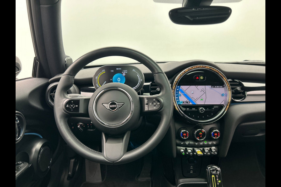 MINI Mini Electric MINI Electric Cooper SE 33 kWh | Carplay | Schuif/kanteldak | Camera | Climate-control | Stoelverwarming |