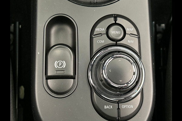 MINI Mini Electric MINI Electric Cooper SE 33 kWh | Carplay | Schuif/kanteldak | Camera | Climate-control | Stoelverwarming |