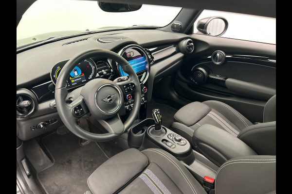 MINI Mini Electric MINI Electric Cooper SE 33 kWh | Carplay | Schuif/kanteldak | Camera | Climate-control | Stoelverwarming |
