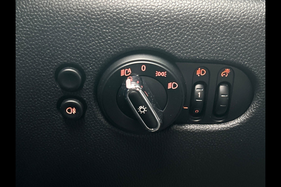 MINI Mini Electric MINI Electric Cooper SE 33 kWh | Carplay | Schuif/kanteldak | Camera | Climate-control | Stoelverwarming |