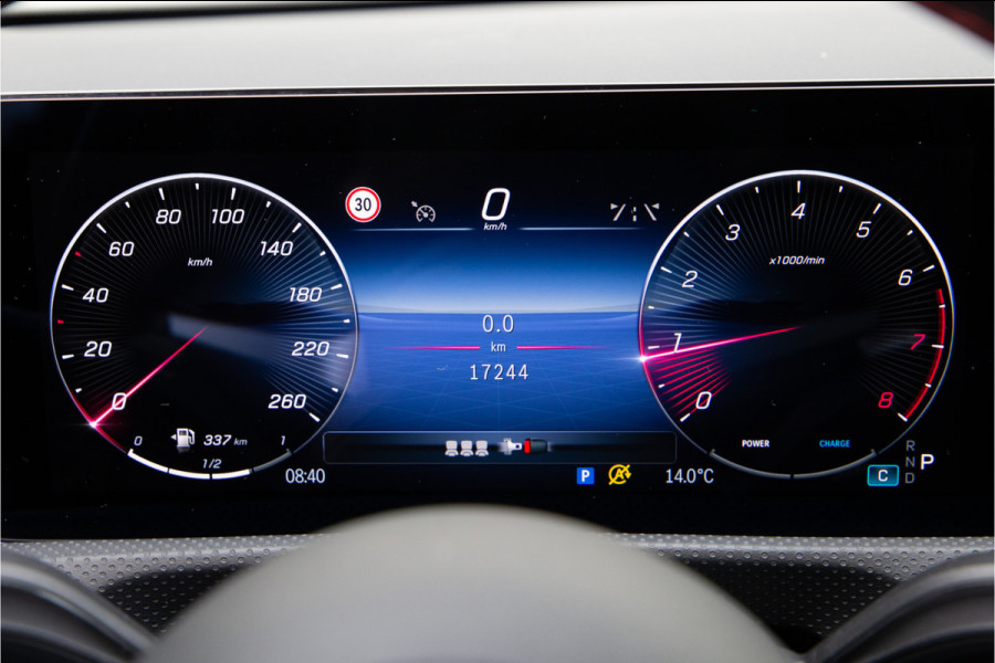 Mercedes-Benz A-Klasse 180 AMG Nightpakket, Pano, Widescreen, Sfeerverlichting 19"