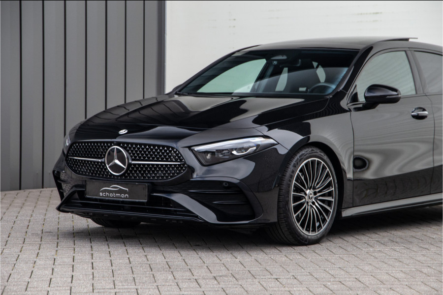 Mercedes-Benz A-Klasse 180 AMG Nightpakket, Pano, Widescreen, Sfeerverlichting 19"