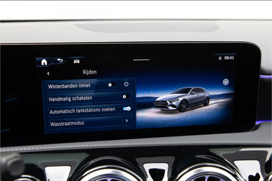 Mercedes-Benz A-Klasse 180 AMG Nightpakket, Pano, Widescreen, Sfeerverlichting 19"