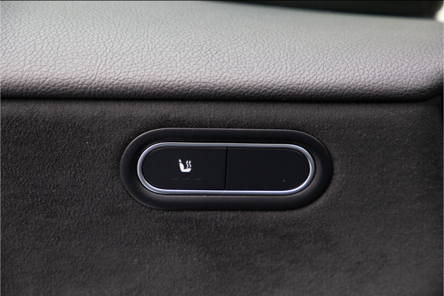 Mercedes-Benz A-Klasse 180 AMG Nightpakket, Pano, Widescreen, Sfeerverlichting 19"