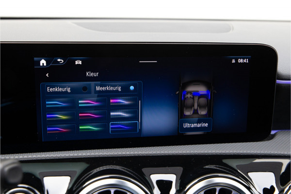 Mercedes-Benz A-Klasse 180 AMG Nightpakket, Pano, Widescreen, Sfeerverlichting 19"