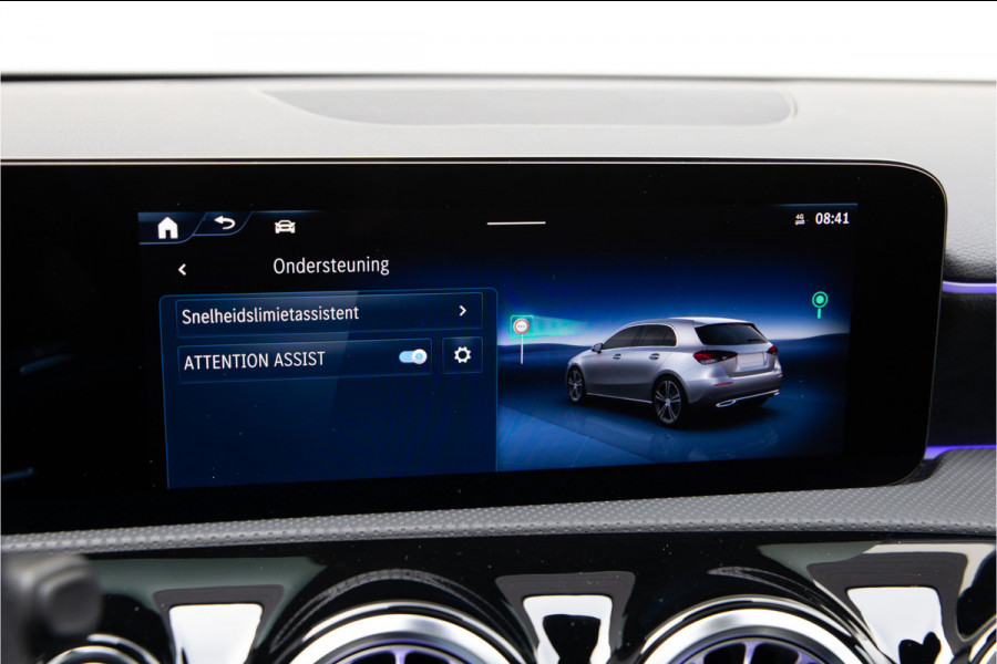 Mercedes-Benz A-Klasse 180 AMG Nightpakket, Pano, Widescreen, Sfeerverlichting 19"