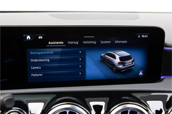 Mercedes-Benz A-Klasse 180 AMG Nightpakket, Pano, Widescreen, Sfeerverlichting 19"