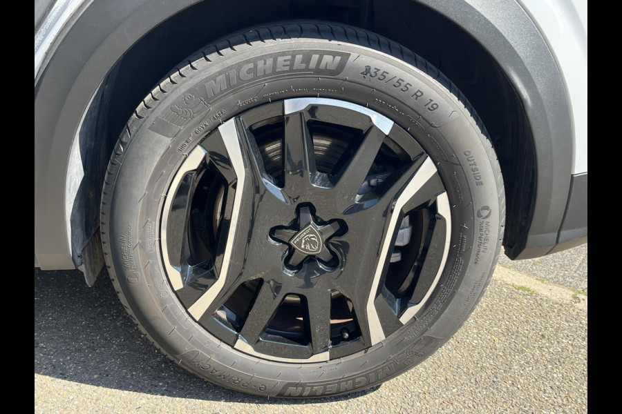 Peugeot E-3008 Allure 73 kWh SOH 96%| ACHTERUITRIJCAMERA| | KEYLESS ENTRY | WARMTEPOMP| 11.000KM! | DIGI. DASH| STOELVERWARMING| CARPLAY/ ANDROID AUTO|